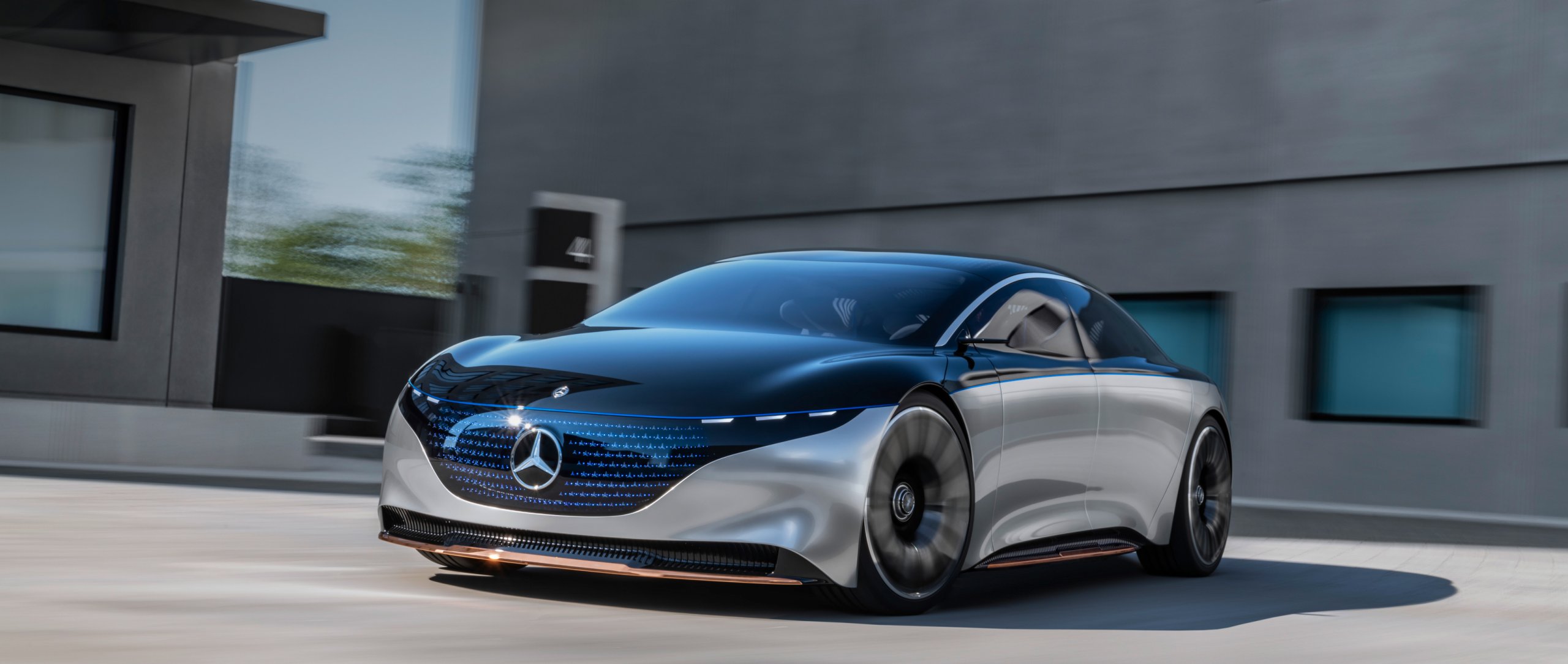 Mercedes-Benz là cái tên nổi tiếng của giới siêu xe